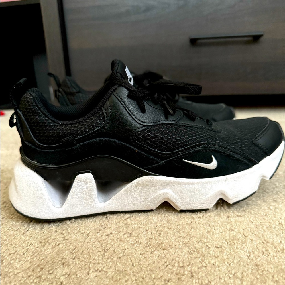 Nike RYZ 365 Black/White